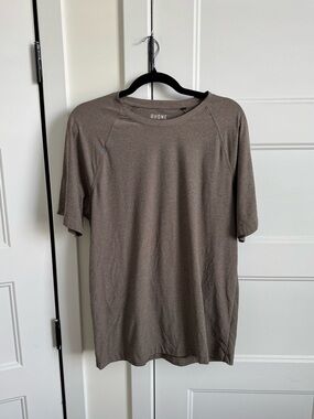 Rhone Reign Short Sleeve Men’s Athletic Moisture-Wicking T-Shirt